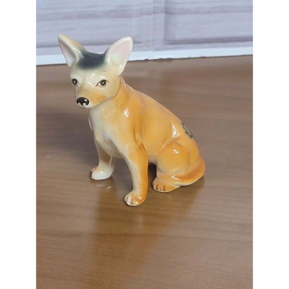 Vintage Terrier/boxer dog figurine Bone China - Picture 1 of 6